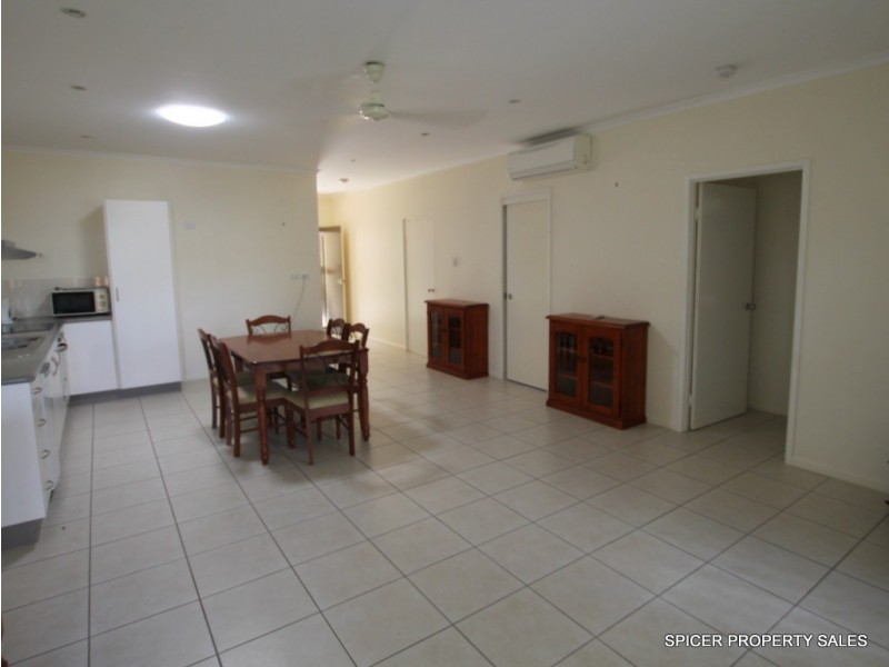 3/11 McQuillen Street, Tully QLD 4854