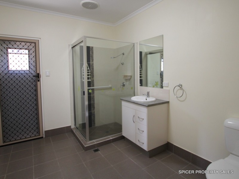 3/11 McQuillen Street, Tully QLD 4854