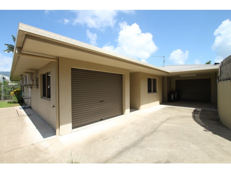 4/11 McQuillen Street, Tully QLD 4854