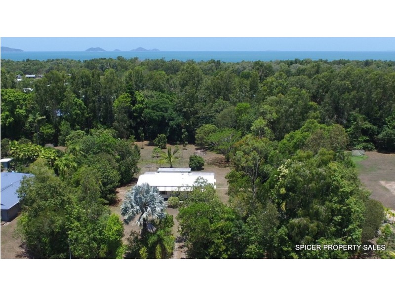 62 Paradise Palm Drive, Tully Heads QLD 4854