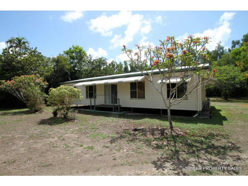 62 Paradise Palm Drive, Tully Heads QLD 4854