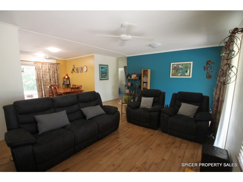 62 Paradise Palm Drive, Tully Heads QLD 4854