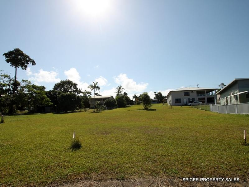40 Clipper Court, South Mission Beach QLD 4852