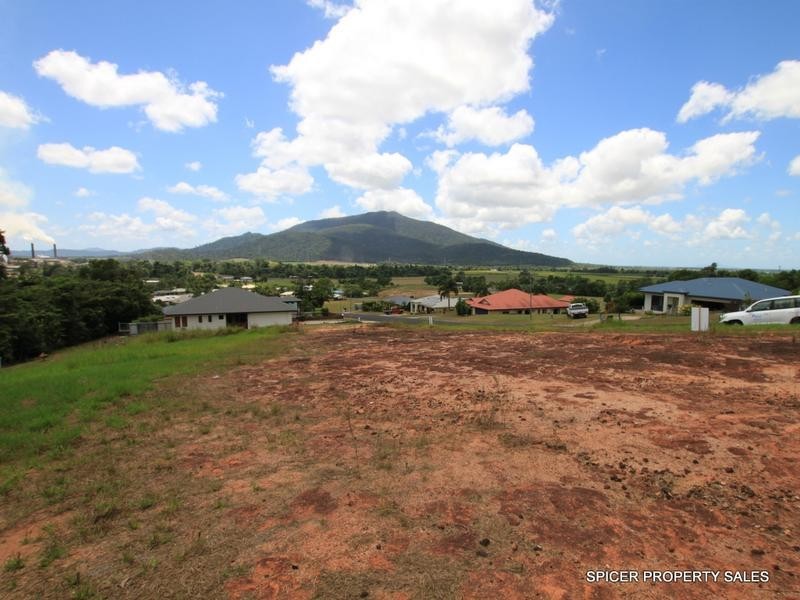 43 Pease Street, Tully QLD 4854