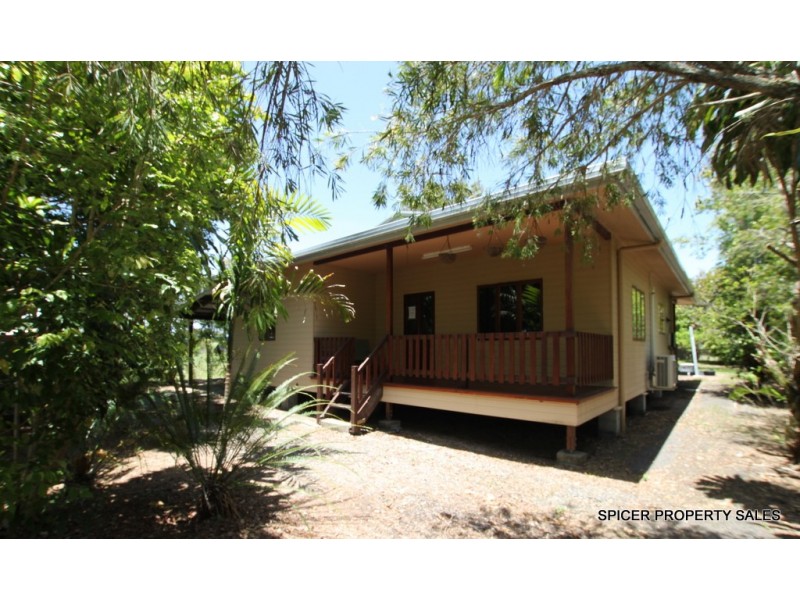 3 Muir Street, Tully Heads QLD 4854