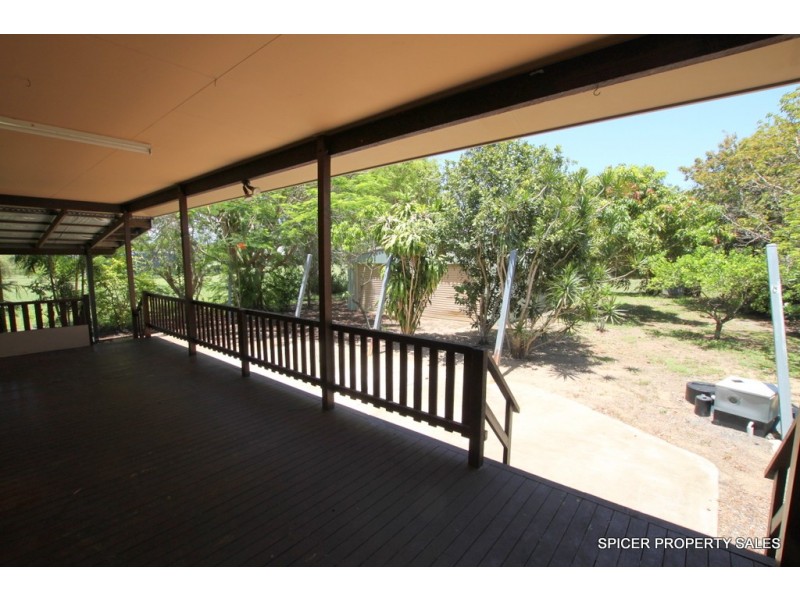 3 Muir Street, Tully Heads QLD 4854