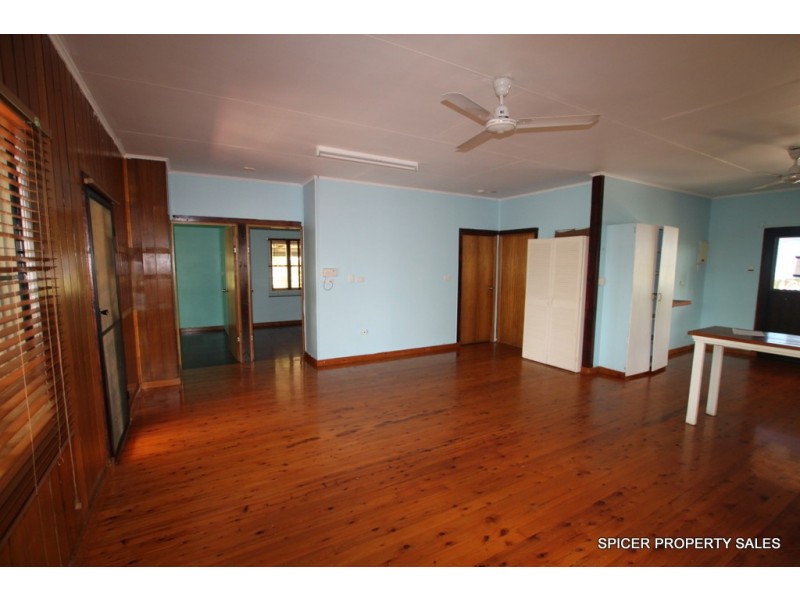 3 Muir Street, Tully Heads QLD 4854