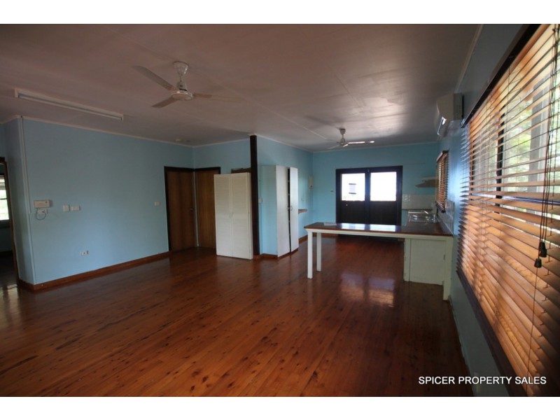 3 Muir Street, Tully Heads QLD 4854