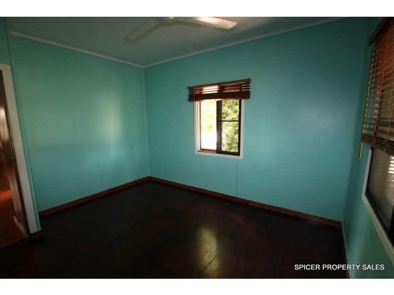 3 Muir Street, Tully Heads QLD 4854