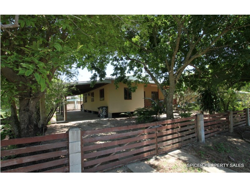 3 Muir Street, Tully Heads QLD 4854