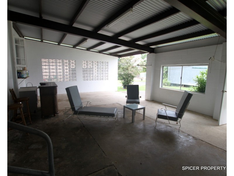 5 – 5a Cook Street, Tully QLD 4854