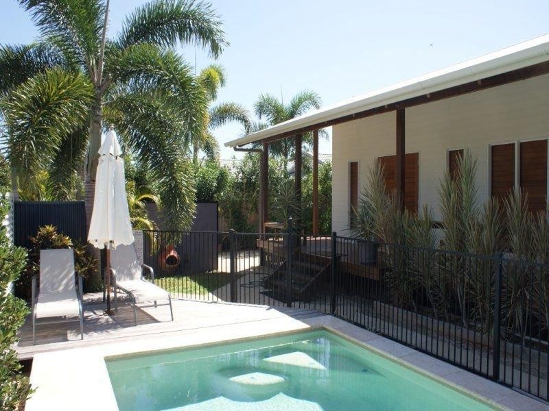 4 Southward Street, Mission Beach QLD 4852