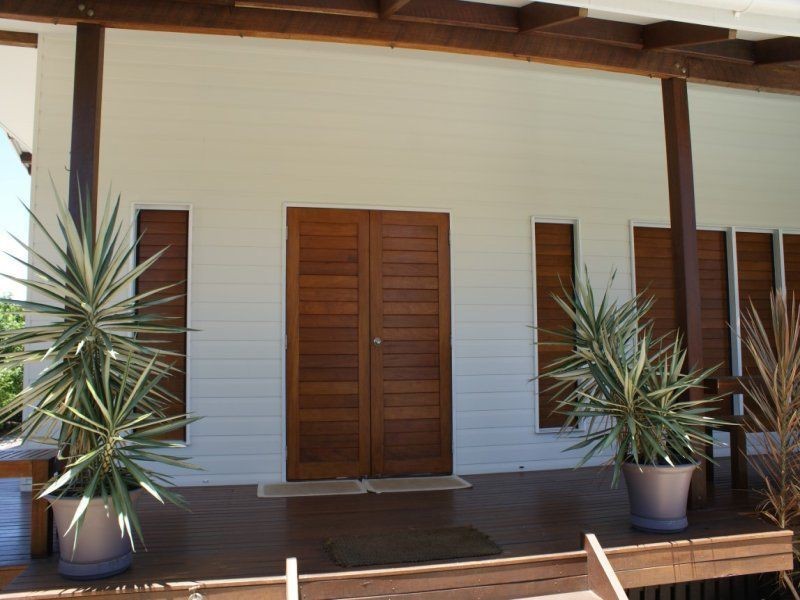 4 Southward Street, Mission Beach QLD 4852