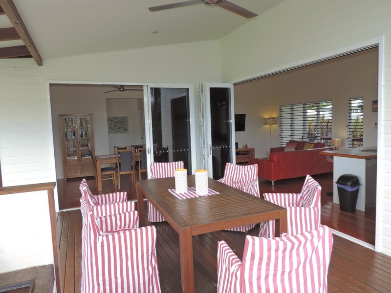 4 Southward Street, Mission Beach QLD 4852