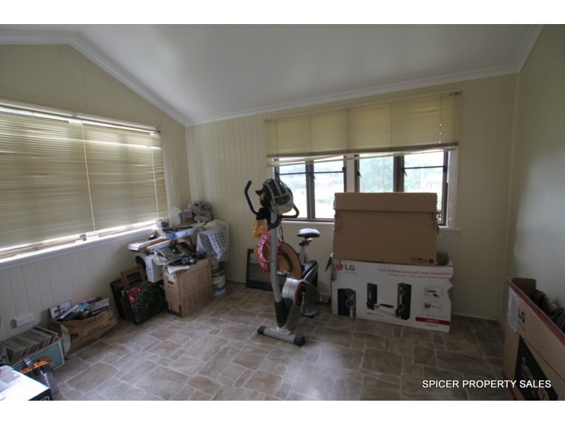 24 Murray Street, Tully QLD 4854