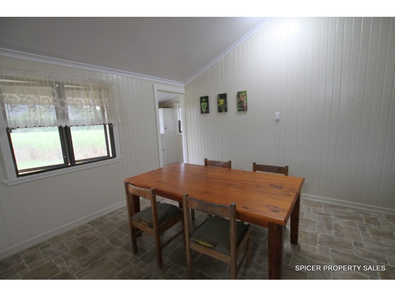 24 Murray Street, Tully QLD 4854