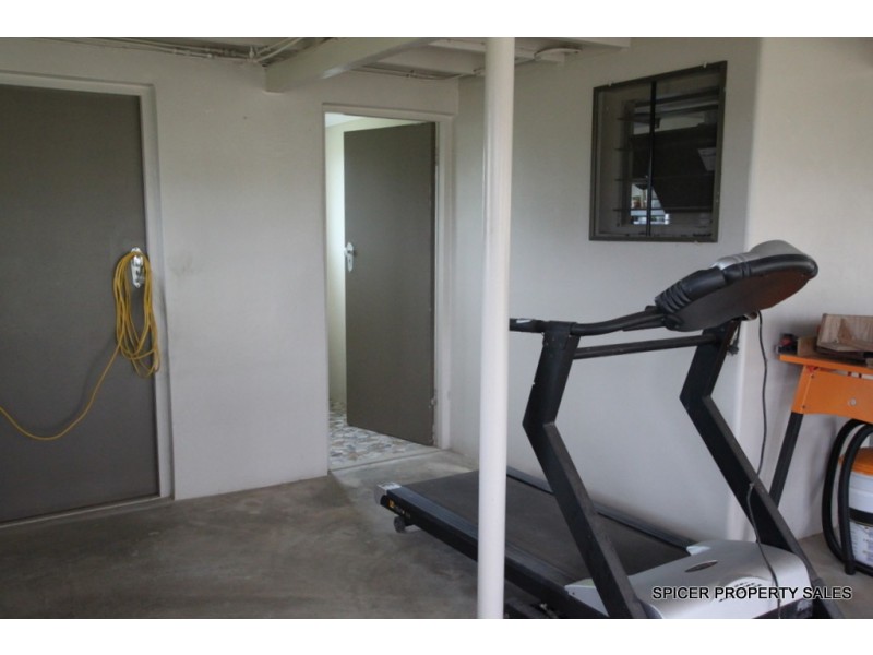 24 Murray Street, Tully QLD 4854