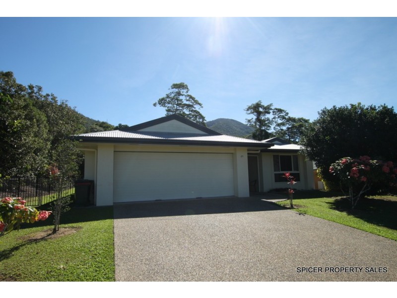 25 Pease Street, Tully QLD 4854