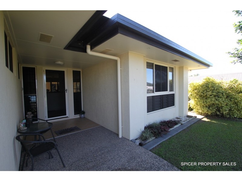 25 Pease Street, Tully QLD 4854