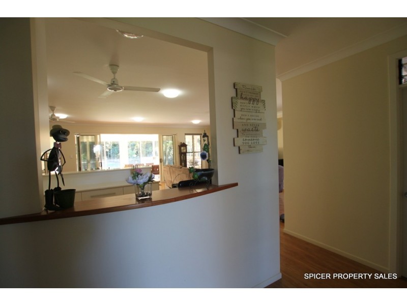 25 Pease Street, Tully QLD 4854