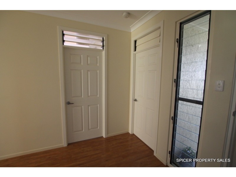 25 Pease Street, Tully QLD 4854