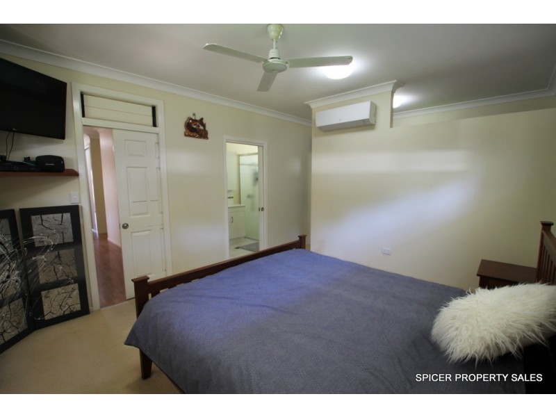 25 Pease Street, Tully QLD 4854