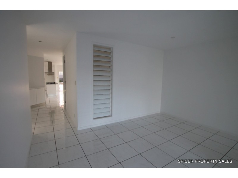 35 Buccaneer Street, South Mission Beach QLD 4852
