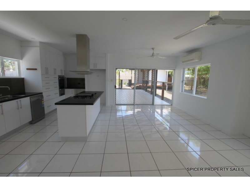35 Buccaneer Street, South Mission Beach QLD 4852