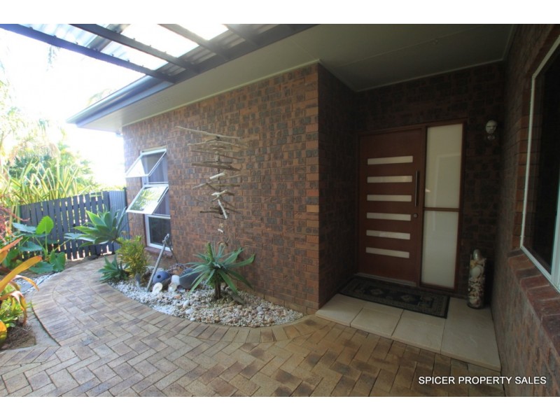 30 Cutten Street, Bingil Bay QLD 4852