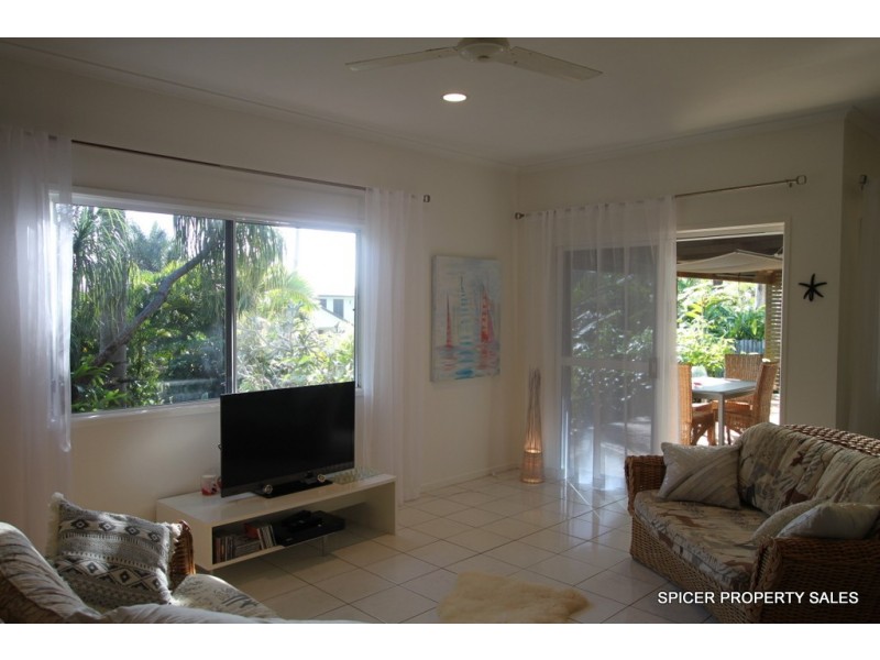 30 Cutten Street, Bingil Bay QLD 4852