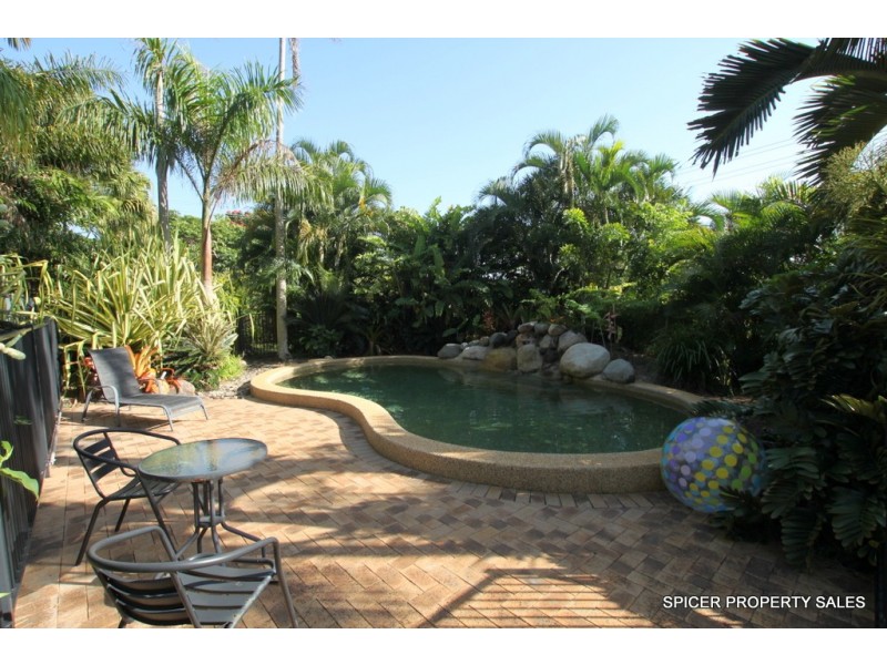 30 Cutten Street, Bingil Bay QLD 4852