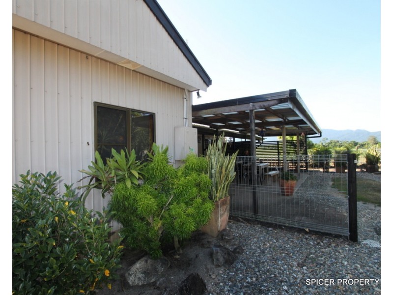 79A Murray Street, Tully QLD 4854