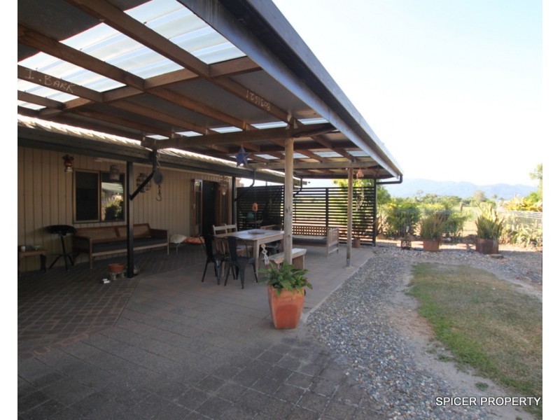 79A Murray Street, Tully QLD 4854