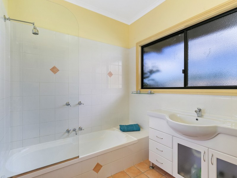 34 Burows Road, Alberton QLD 4207