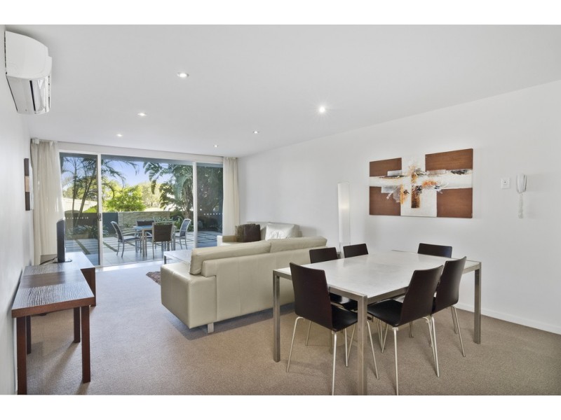 2/2114 Activa way, Hope Island QLD 4212