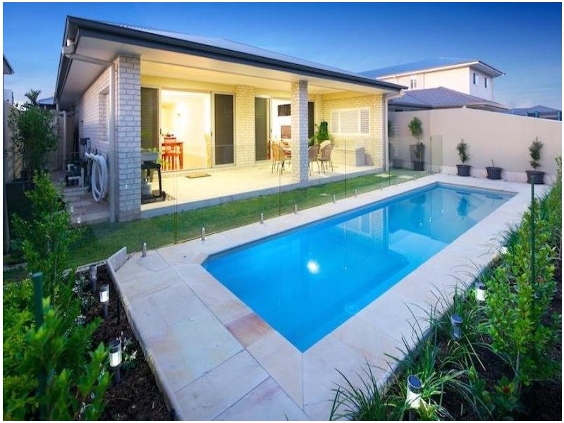 10 South Quay Drive, Biggera Waters QLD 4216