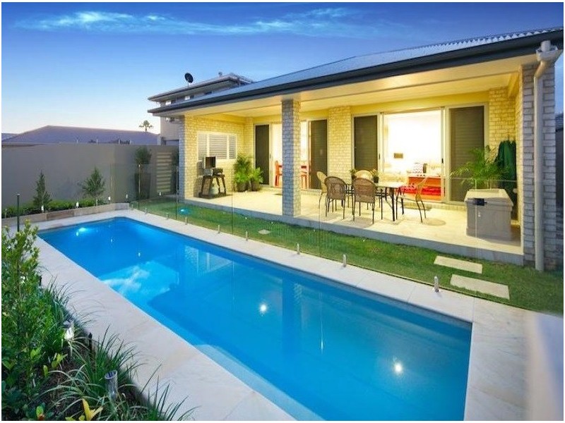 10 South Quay Drive, Biggera Waters QLD 4216