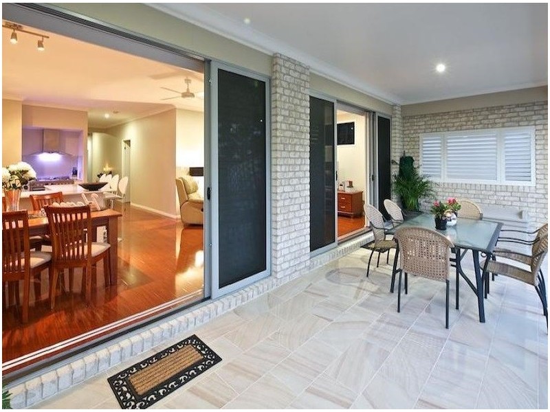 10 South Quay Drive, Biggera Waters QLD 4216