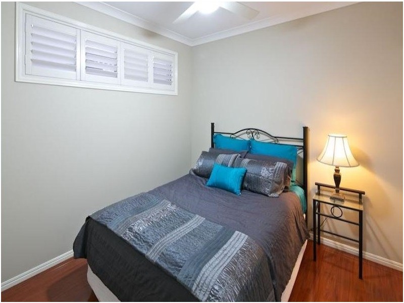 10 South Quay Drive, Biggera Waters QLD 4216