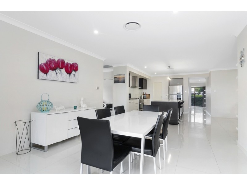 9 Falkener Street, Maudsland QLD 4210