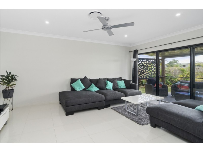 9 Falkener Street, Maudsland QLD 4210