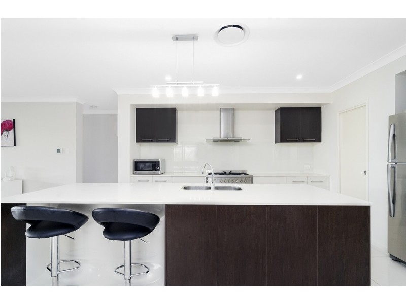 9 Falkener Street, Maudsland QLD 4210