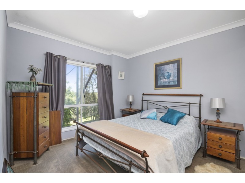 27 Hibiscus Parade, Banora Point NSW 2486