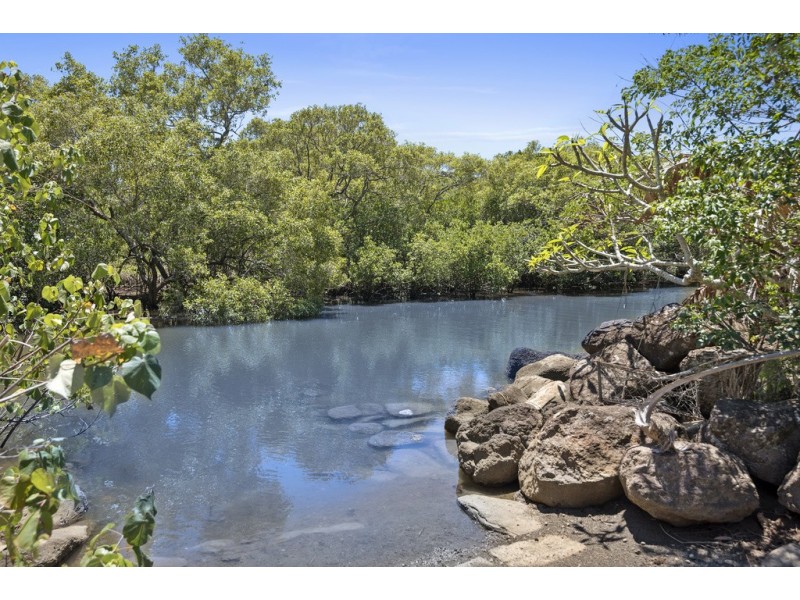 27 Hibiscus Parade, Banora Point NSW 2486