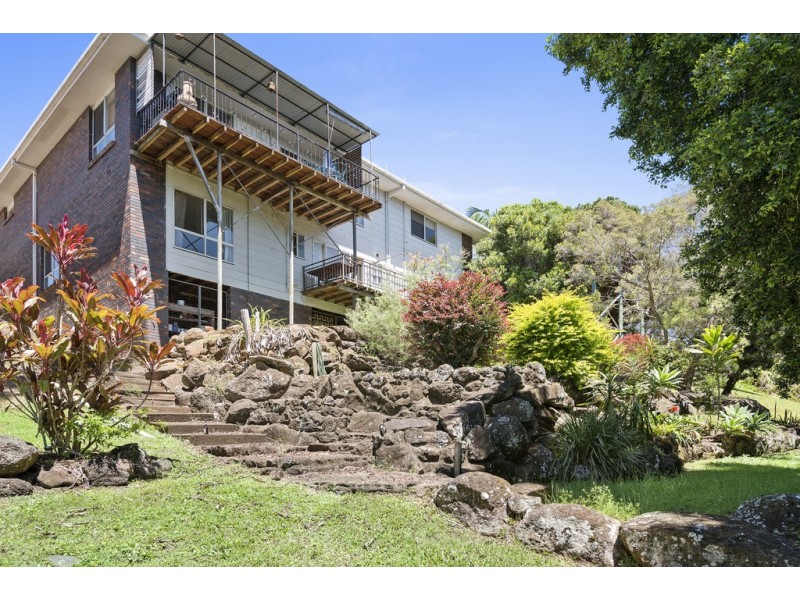 27 Hibiscus Parade, Banora Point NSW 2486