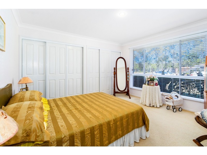 8 Reid Place, Banora Point NSW 2486