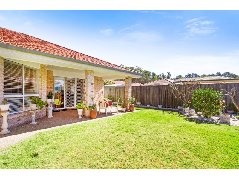 8 Reid Place, Banora Point NSW 2486