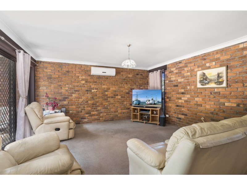 15 Bimbadeen Avenue, Banora Point NSW 2486