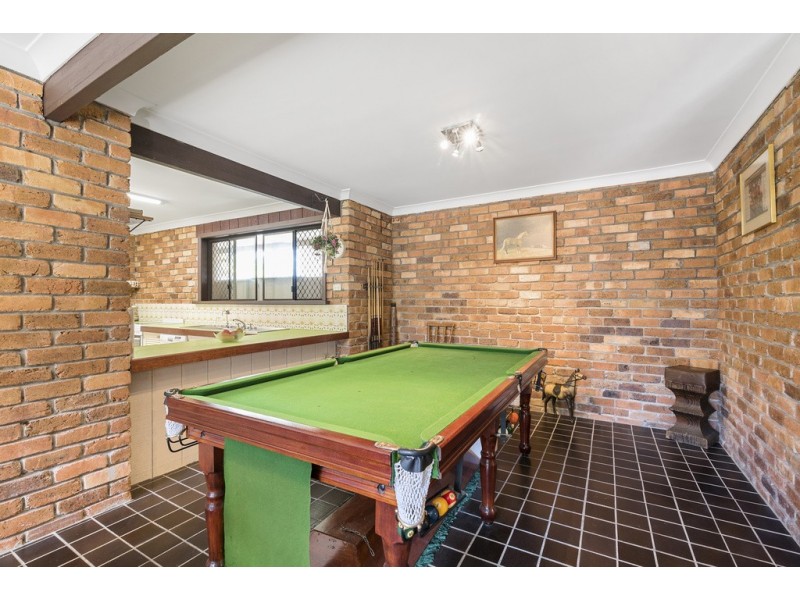 15 Bimbadeen Avenue, Banora Point NSW 2486