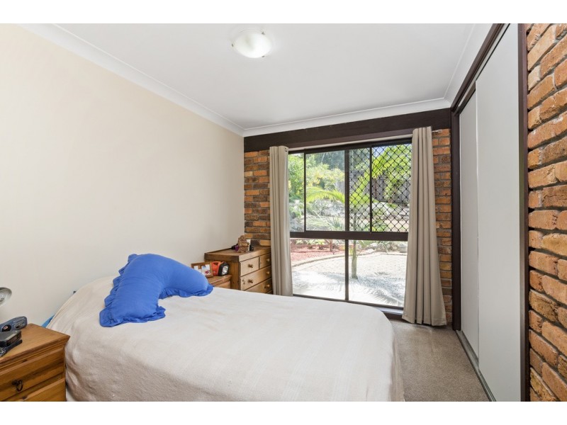 15 Bimbadeen Avenue, Banora Point NSW 2486